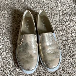 Sperry gold size 9